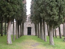 La Pieve di Cèllole dedicata a Santa Maria (13160 bytes)